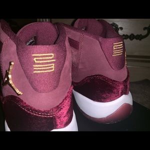 Air Jordan 11 Red Velvet/ Maroon Gradeschool